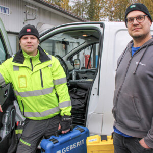 Tunnettu lvi-alan osaaja Siilin Putkipojat tekee monenlaisia huoltoja yksityisiin taloihin ja taloyhtiöihin. Ennen talven tuloa kannattaa huollattaa esimerkiksi vesikiertoiset lämmitysjärjestelmät ajoissa kuntoon ja muistaa myös lämmityksen venttiilien ja termostaattien huollot. Myös varoventtiilien pitää toimia.